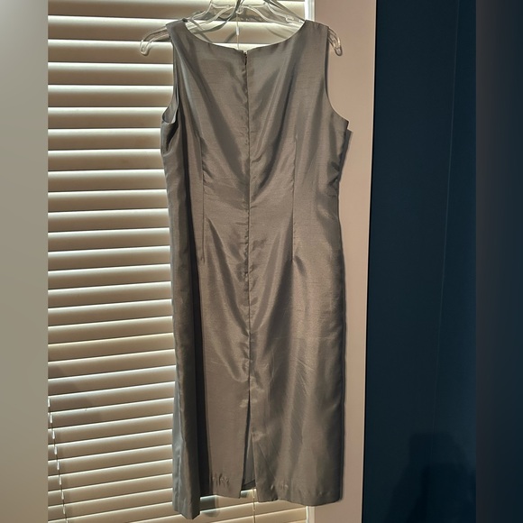 Jessica Howard sheath dress with jacket, size 12P - Picture 10 of 10